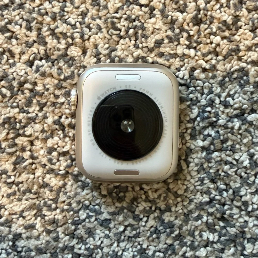Watch SE 2nd gen 40mm - Aluminum